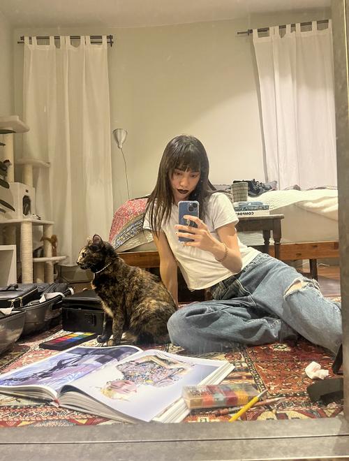 LAでファッションメークアップアーティストとして活躍する加藤杏奈さん（本人提供）