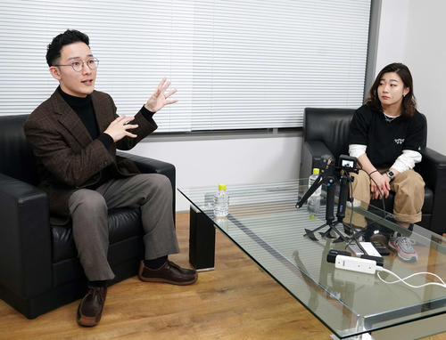 KOSE 8ROCKSのAYANEと対談を行ったCyberAgent Legitの地獄（撮影・江口和貴）