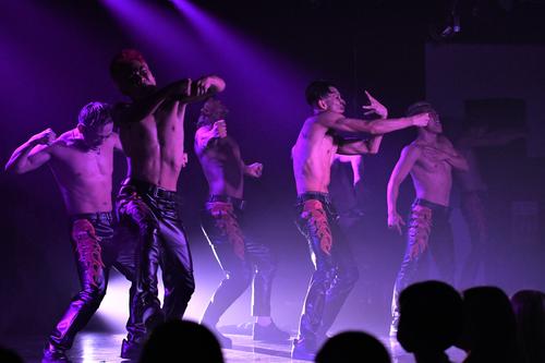 ライブの締めくくりはは肉体派の真骨頂だった