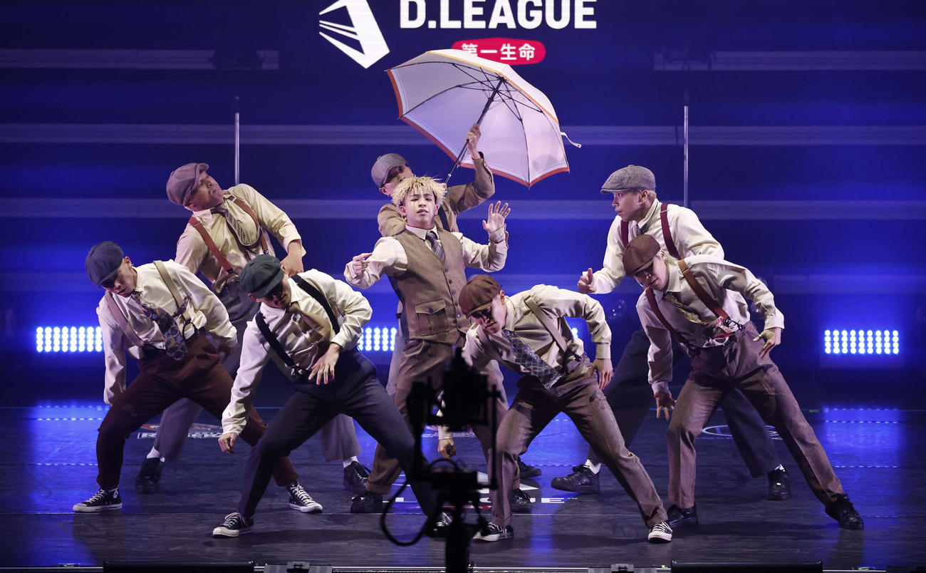 傘をアクセントにした作品でスイープを奪ったFULLCAST RAISERZ（C）D.LEAGUE 23－24