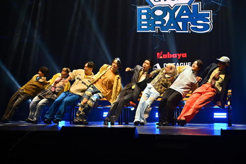 avex ROYALBRATS　（C）D.REAGUE24－25