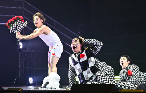 一世一代のタイミングでズボンが落ちた！　aRBは勝利の女神から振られたのか？（C）D.REAGUE25－26
