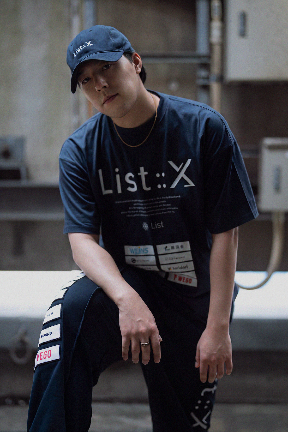 List::Xの新ディレクターに就任した世界。Tシャツが早くもList::X　©List::X