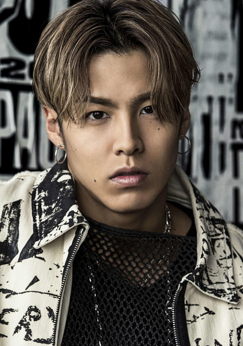 「THE　STAGE」横浜会場に出演したTHE　RAMPAGEのRIKU