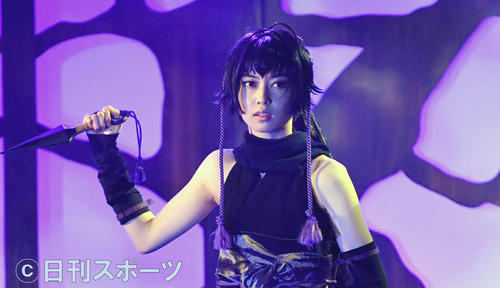 舞台「剣が君－残桜の舞」で演じる服部半蔵役の彩木咲良（撮影・柴田隆二）