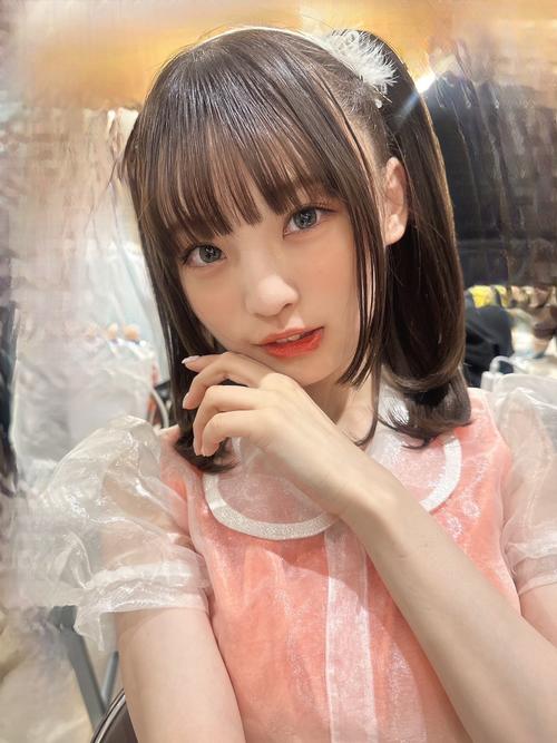オフショット3枚お届けします！NMB48の新企画「新澤菜央の興味新しん