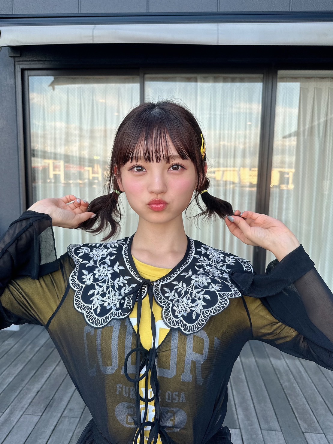 9月新澤菜央オフショット写真2
