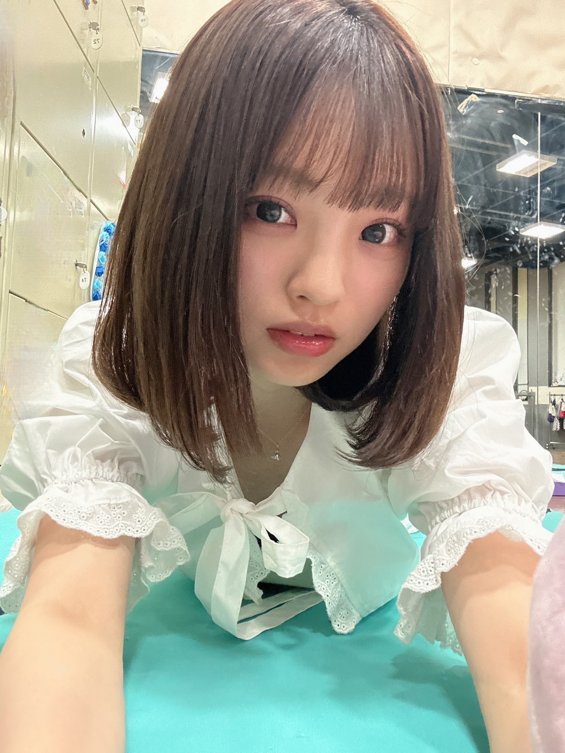 9月新澤菜央オフショット写真3