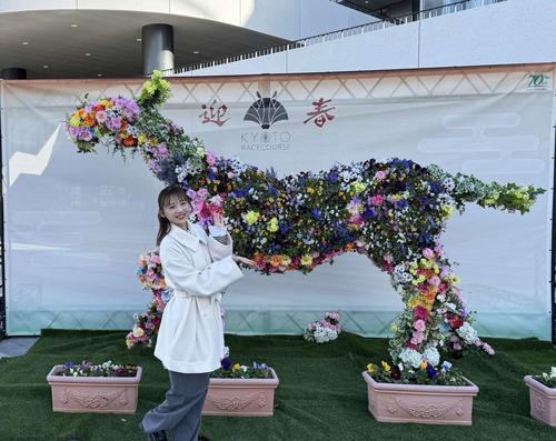 1月新澤菜央オフショット写真3