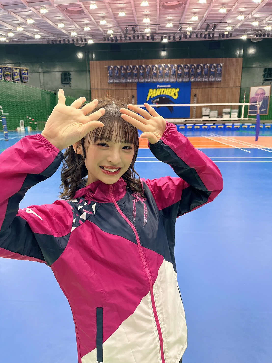 2月新澤菜央オフショット写真1