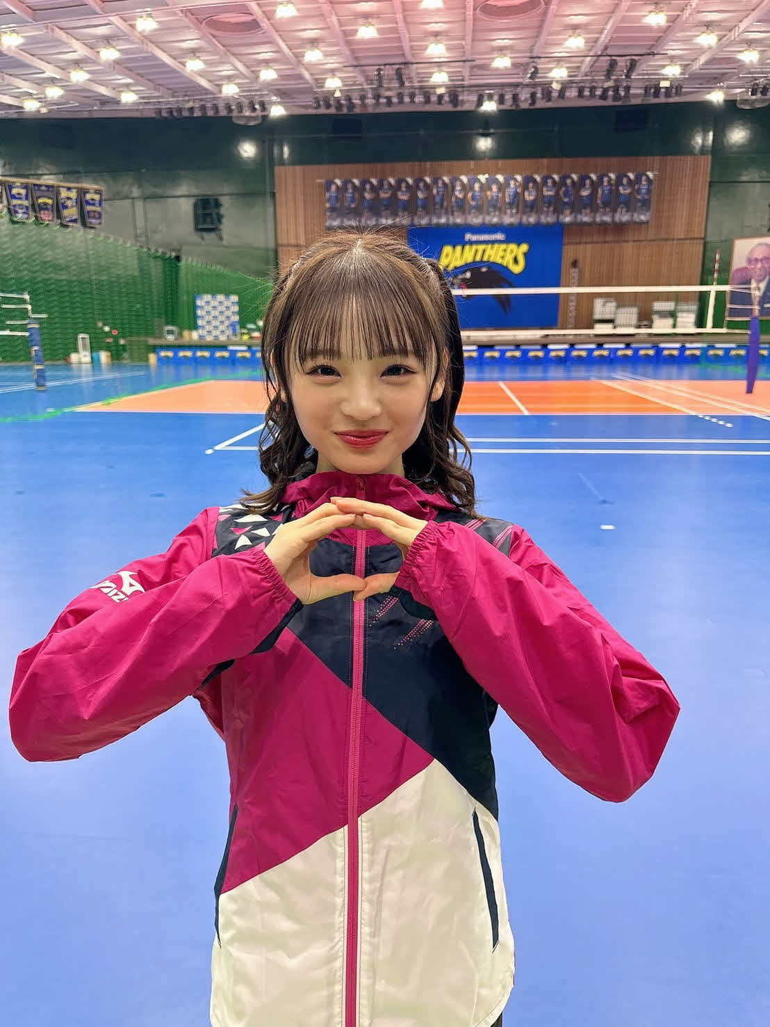 2月新澤菜央オフショット写真2