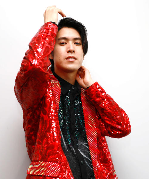 来社したBOYS AND MENの平松賢人（撮影・清水貴仁）