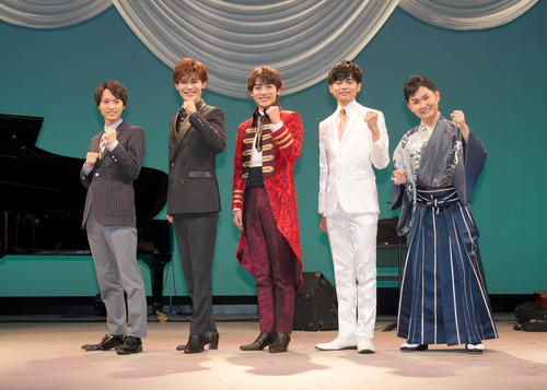 第7世代のスペシャルコンサートの出演者(左から)青山新、新浜レオン、辰巳ゆうと、二見颯一、彩青