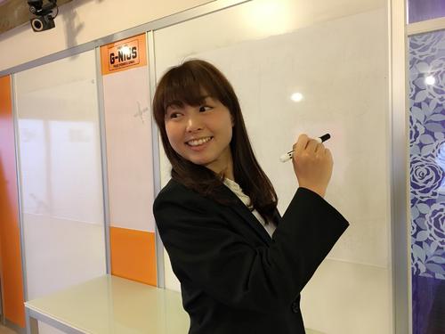 「五戸美樹のトークレッスン」で講義する五戸