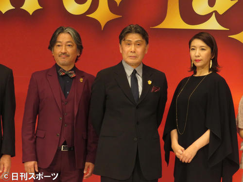 「ラ・マンチャの男」会見で左から駒田一、松本白鸚、瀬奈じゅん