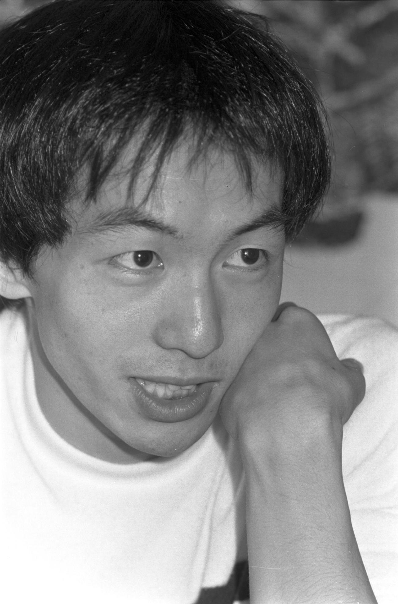 1980年、インタビューに答える野田秀樹氏