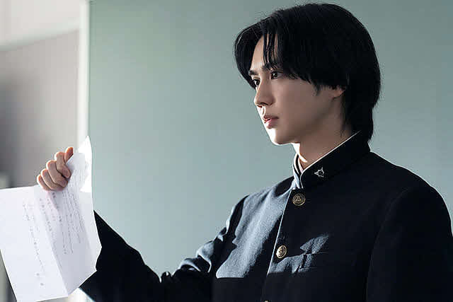 （C）2024　映画「遺書、公開。」製作委員会（C）陽東太郎／SQUARE ENIX
