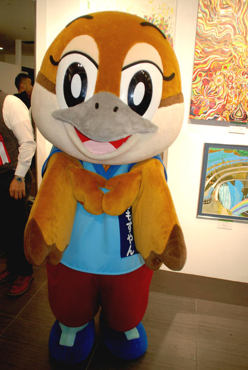 大阪府のマスコットキャラクター「もずやん」（撮影・松浦隆司）