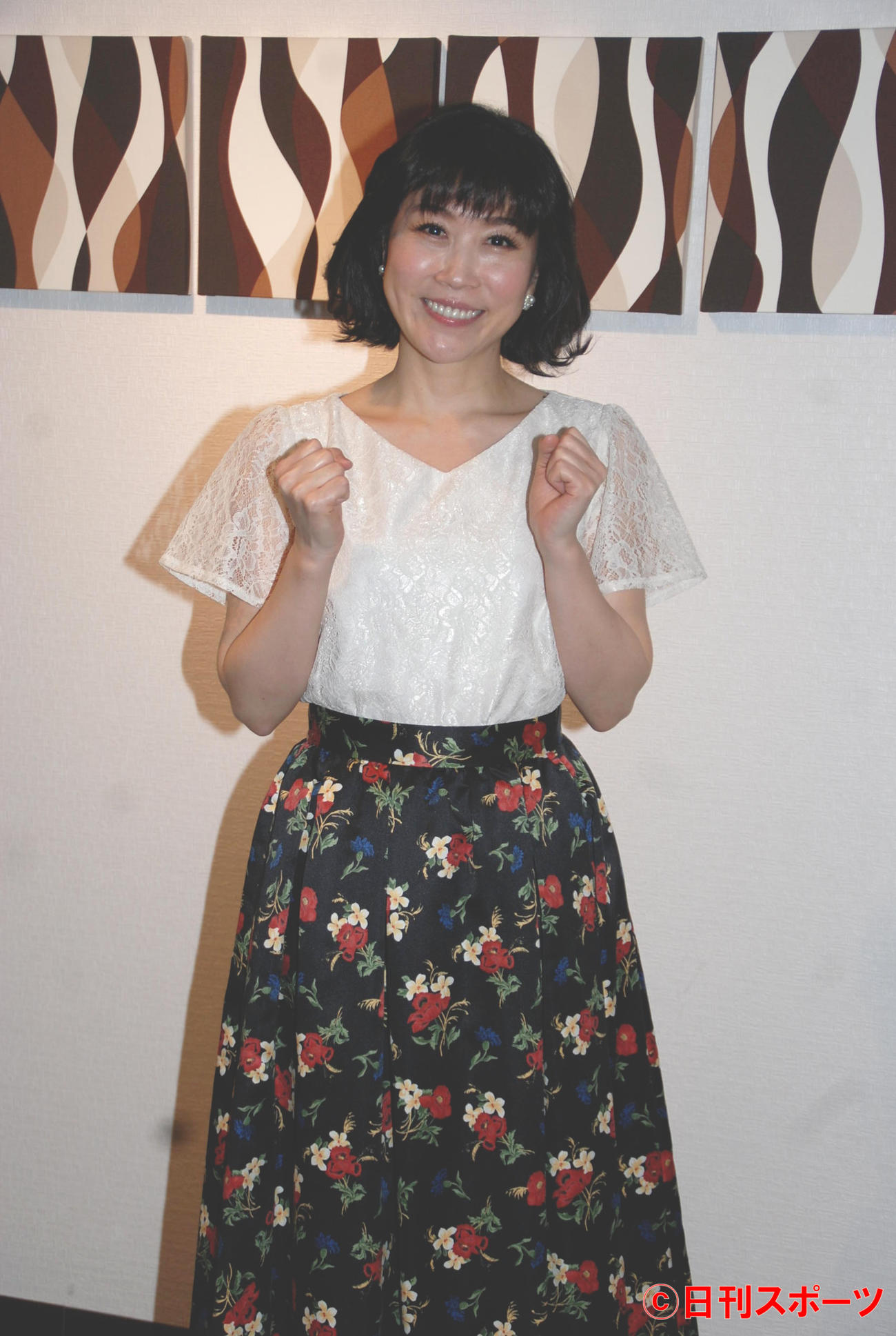 取材会を行った水森かおり（撮影・松浦隆司）