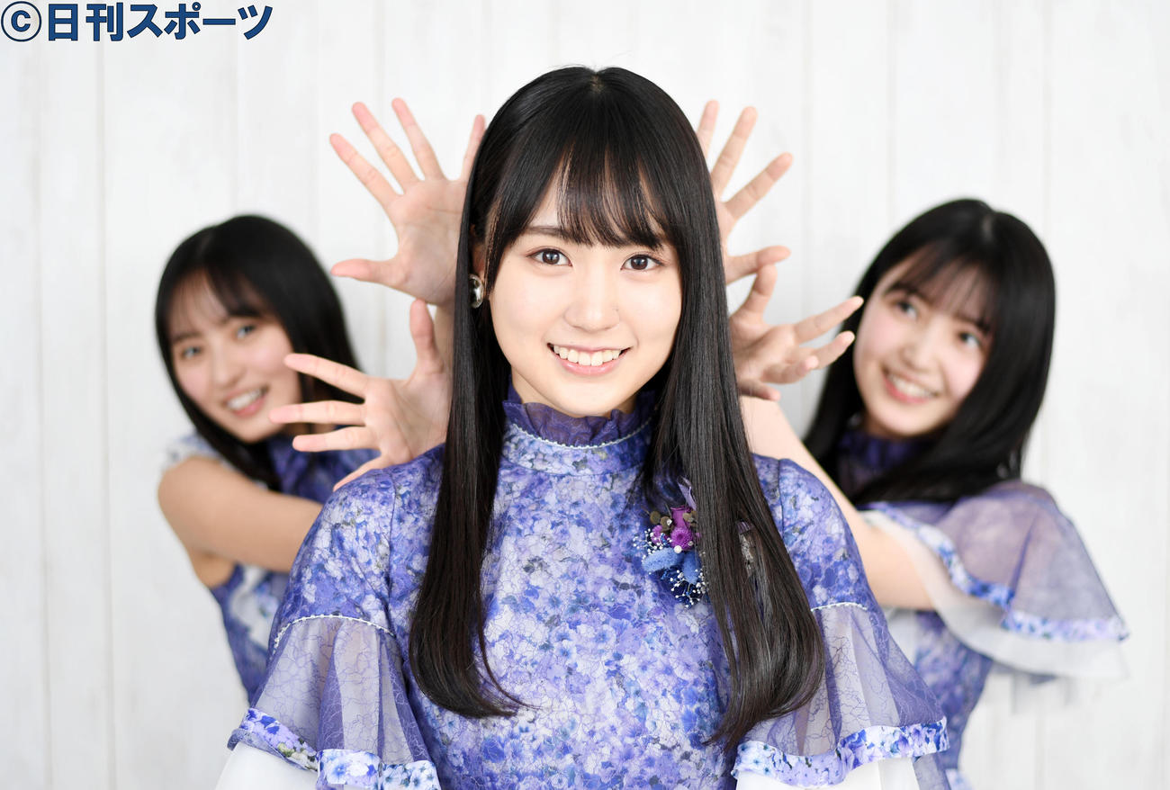 乃木坂46賀喜遙香（中央）の後ろでおどける遠藤さくら（左）と久保史緒里（撮影・横山健太）