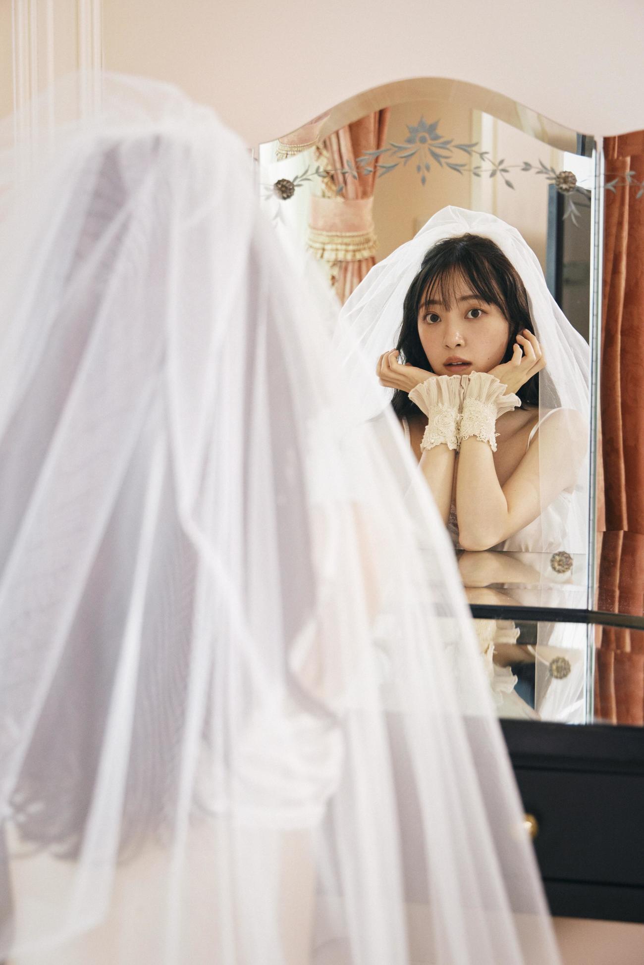 乃木坂46堀未央奈の「堀未央奈卒業記念フォトブック（仮）」先行カット
