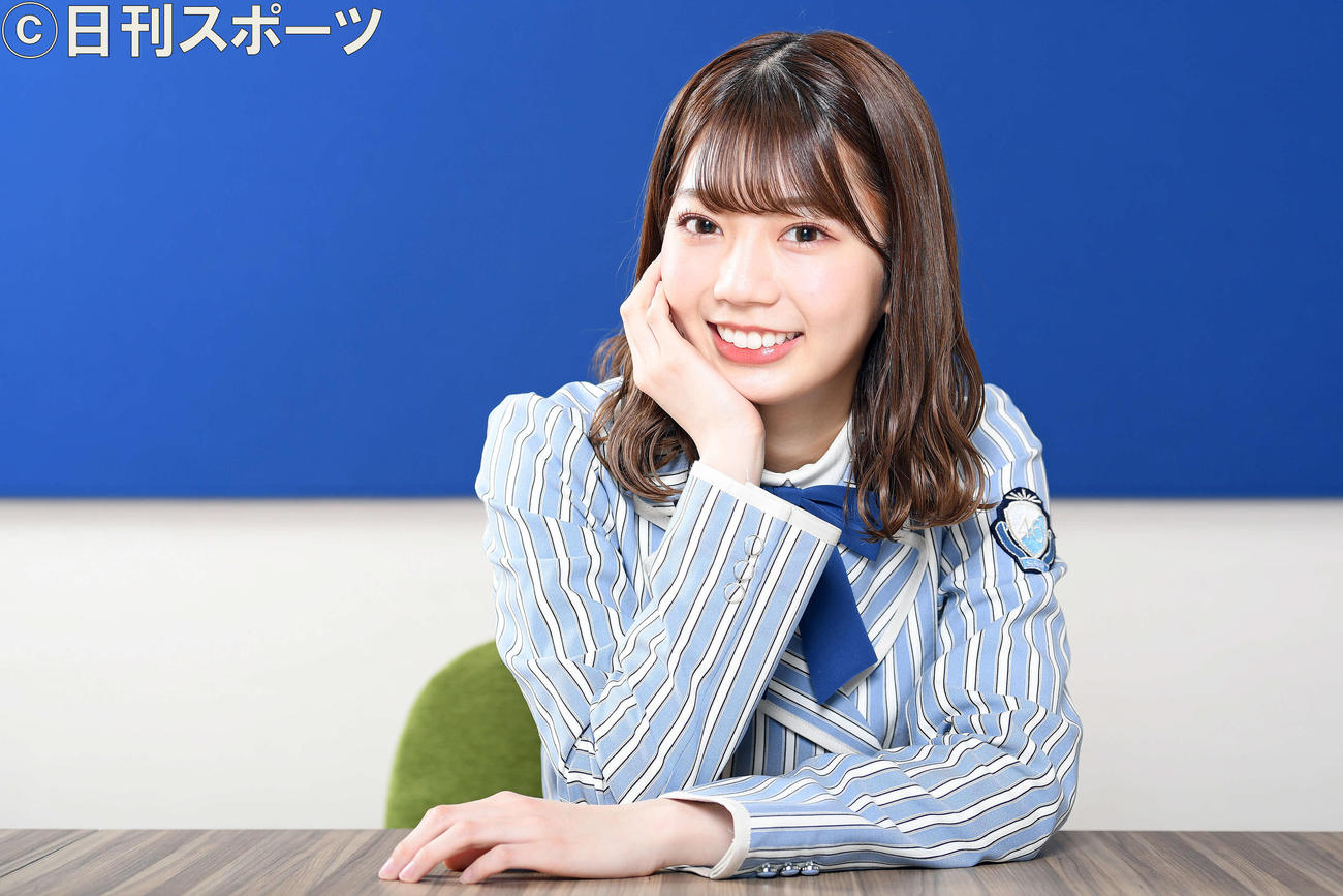 高本彩花（撮影・滝沢徹郎）