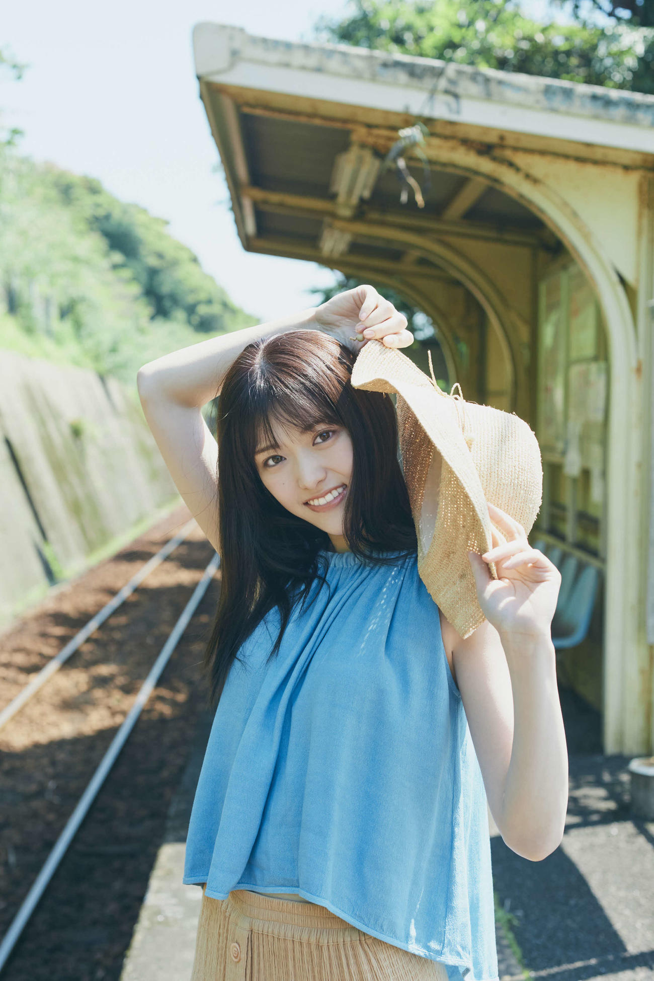 松村沙友理の乃木坂46卒業記念写真集の先行ショット