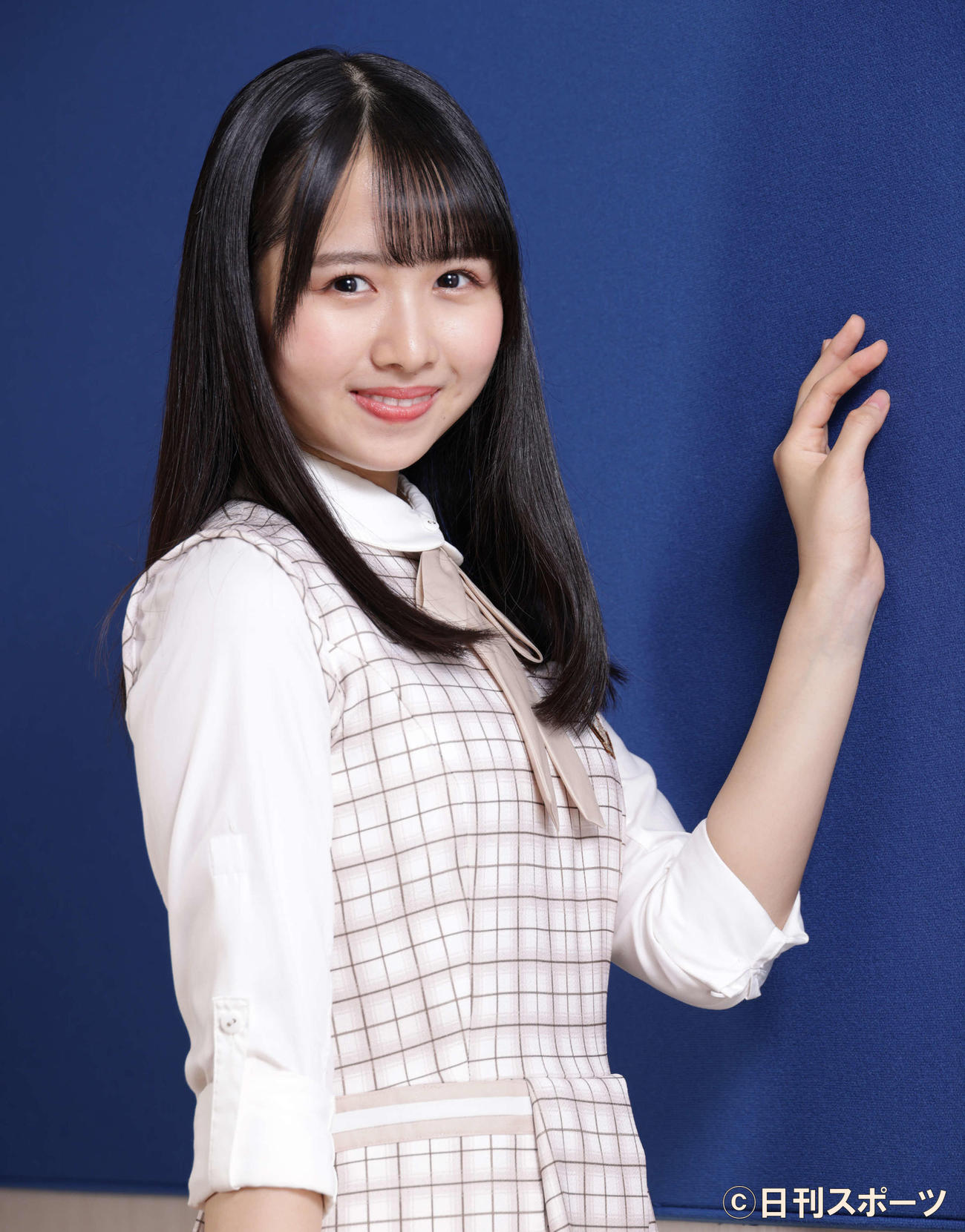 表情から優しさがあふれる上村ひなの（撮影・中島郁夫）