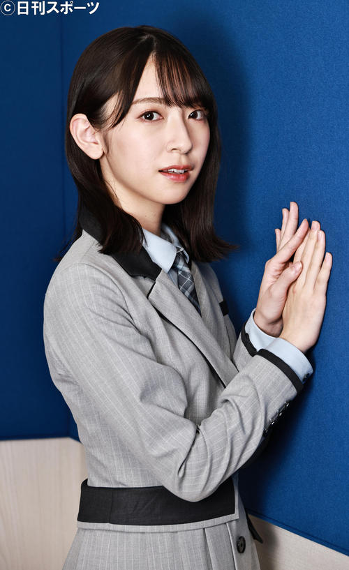 金村美玖は、表情もポージングも安定している(撮影・中島郁夫)