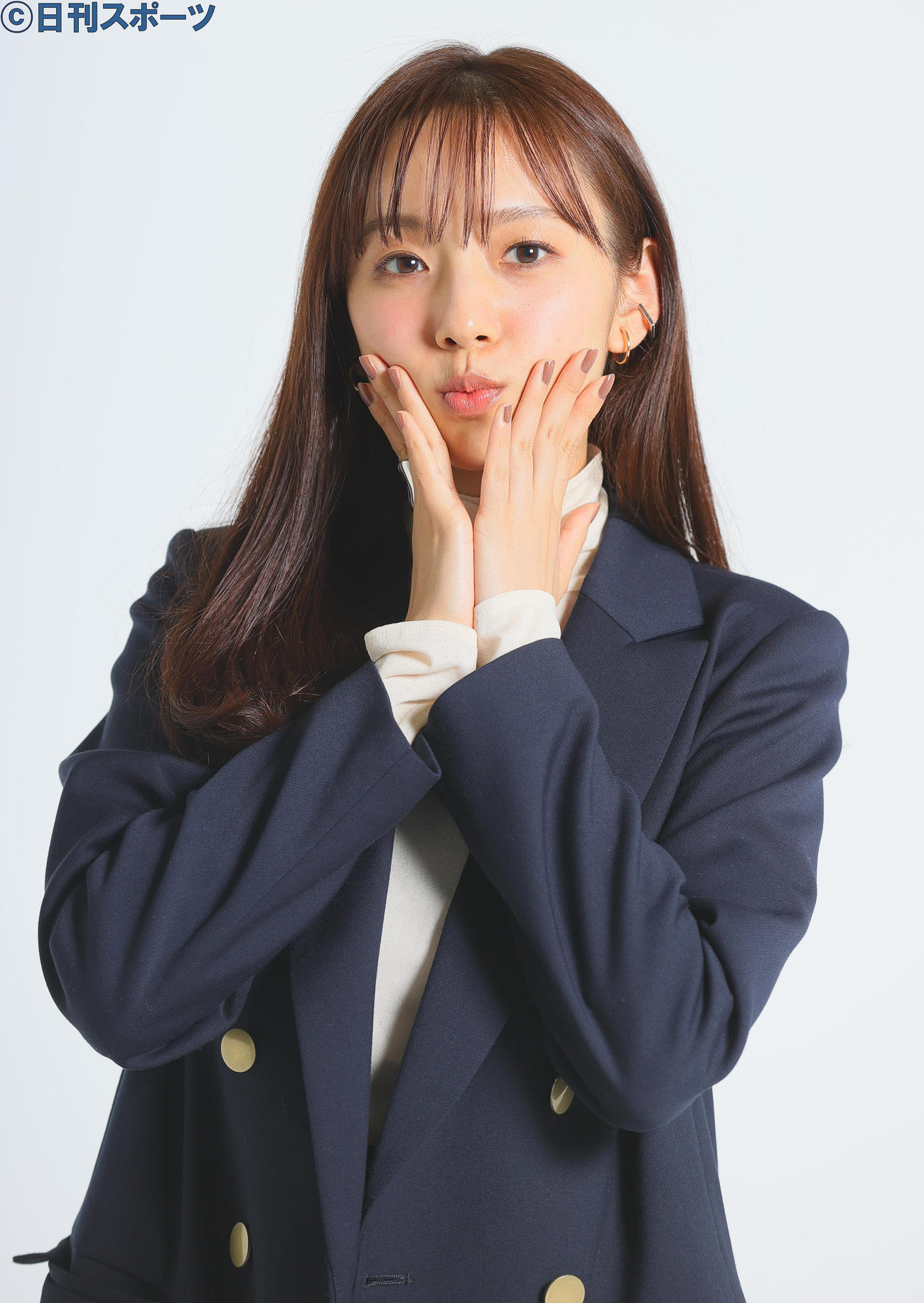 卒業を間近に控え、ますます洗練された雰囲気を漂わせる乃木坂46新内眞衣（撮影・野上伸悟）