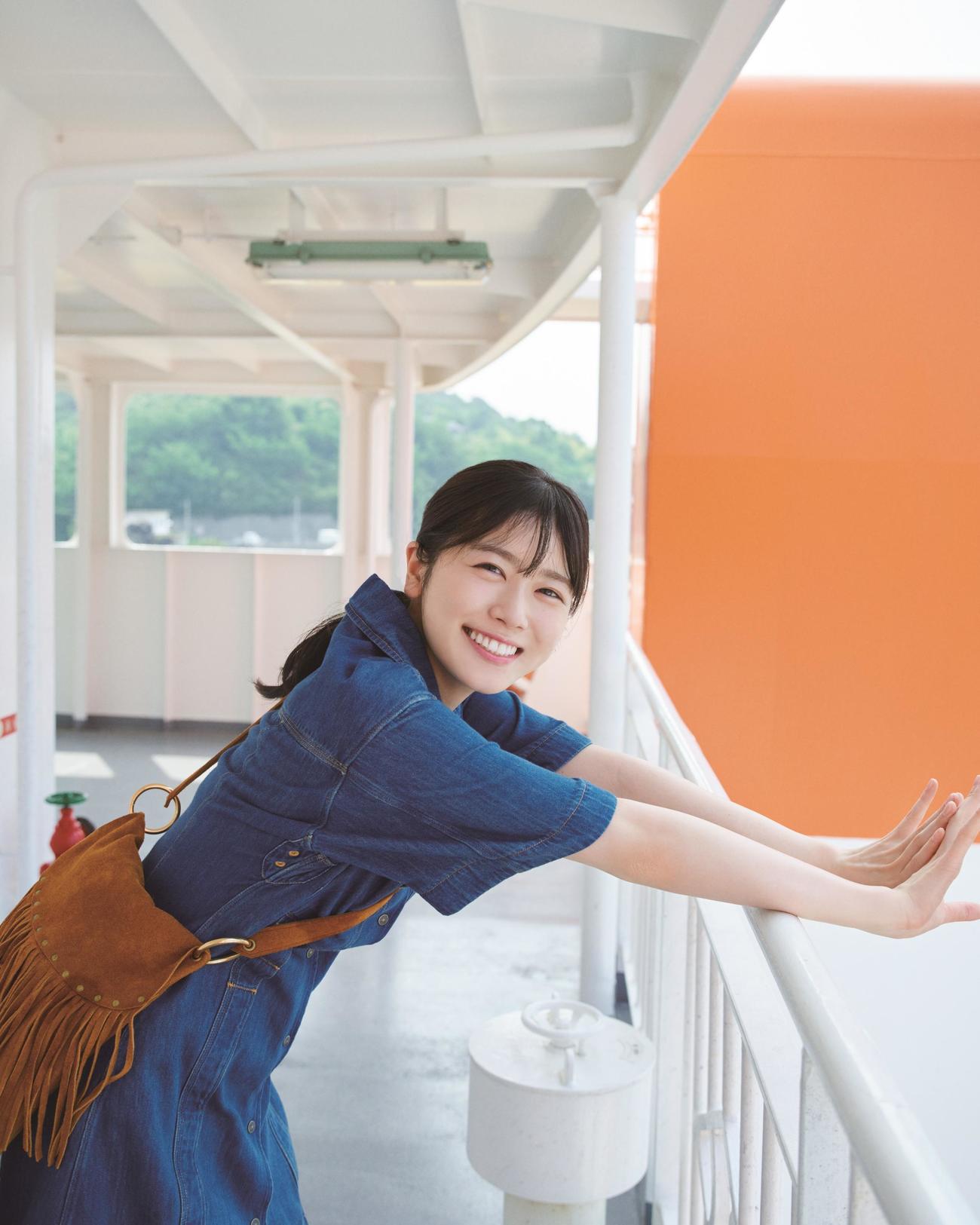 日向坂46丹生明里ファースト写真集の先行カット