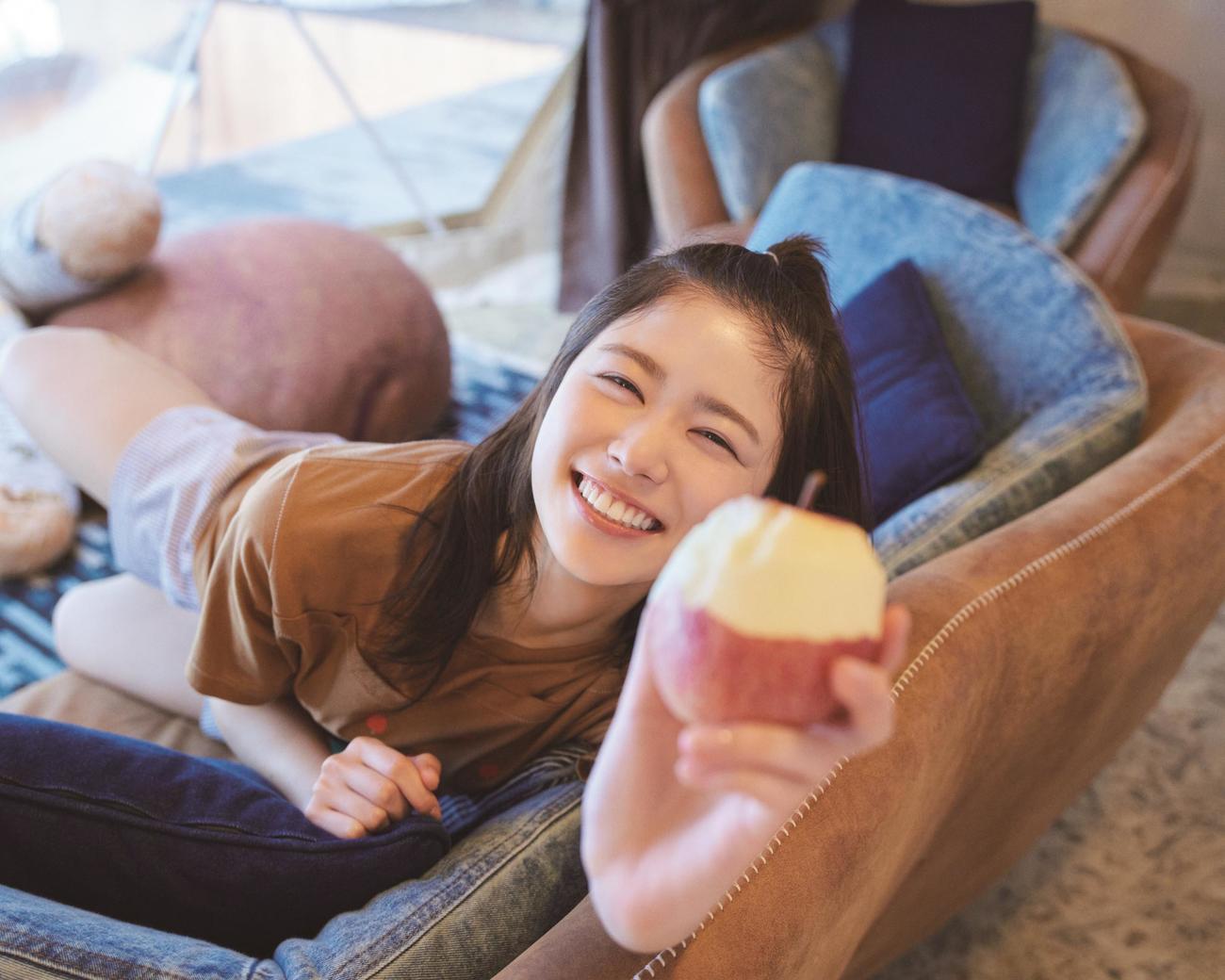 日向坂46丹生明里ファースト写真集の先行カット
