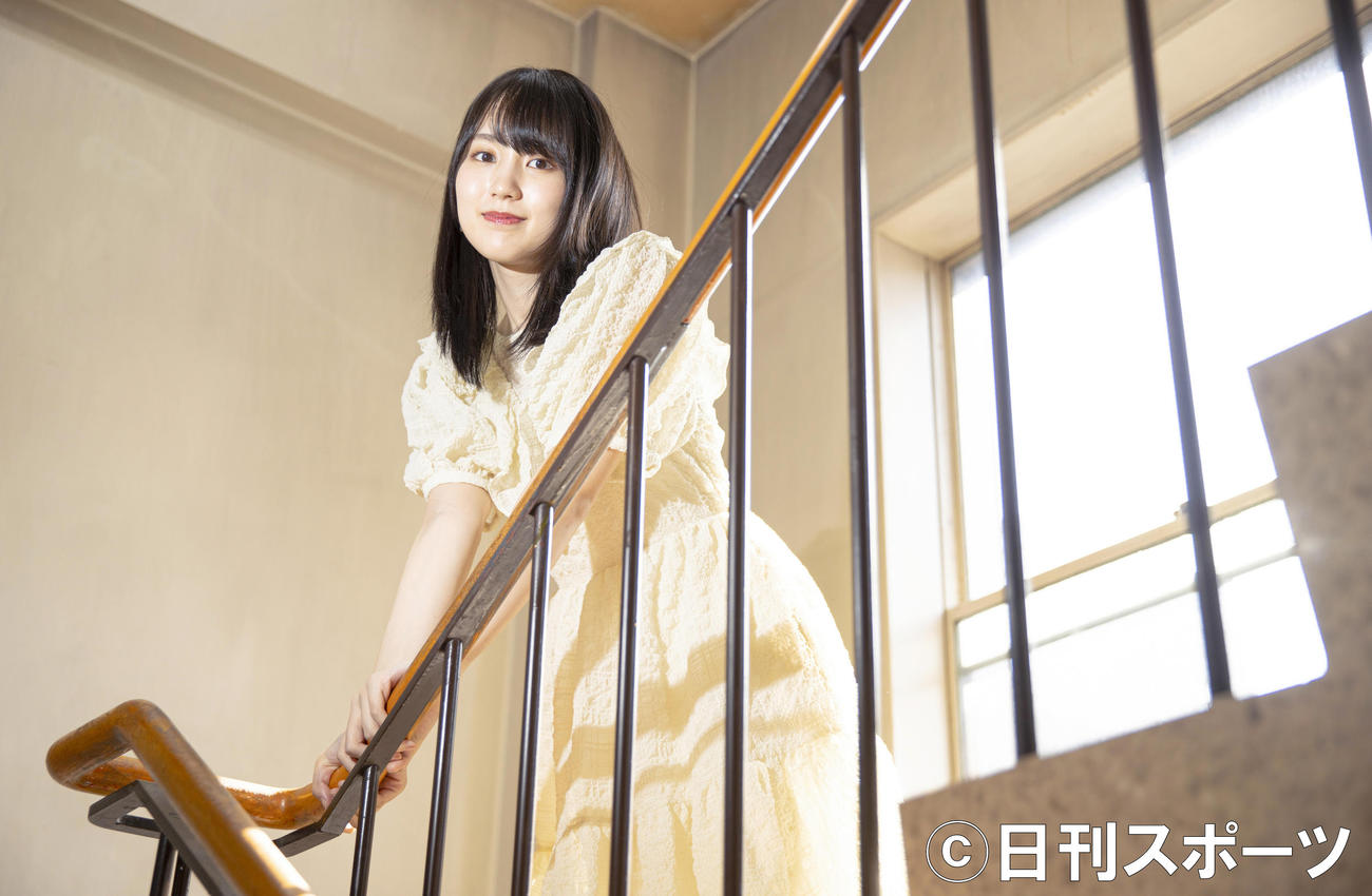 写真集「まっさら」のタイトル通り、透明感あふれる乃木坂46賀喜遥香（撮影・垰建太）衣装協力：ハニーミーハニー