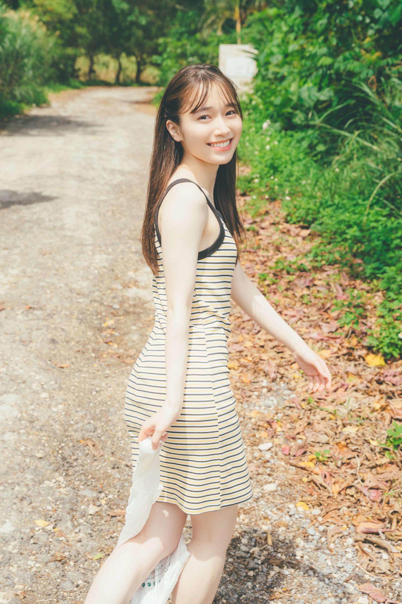 櫻坂46守屋麗奈ファースト写真集の先行カット（撮影・東京祐）