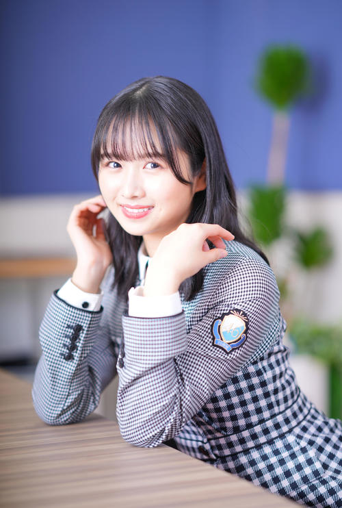 おっとりした雰囲気から見せる愛らしい笑顔が魅力的な日向坂46上村ひなの(撮影・垰建太)
