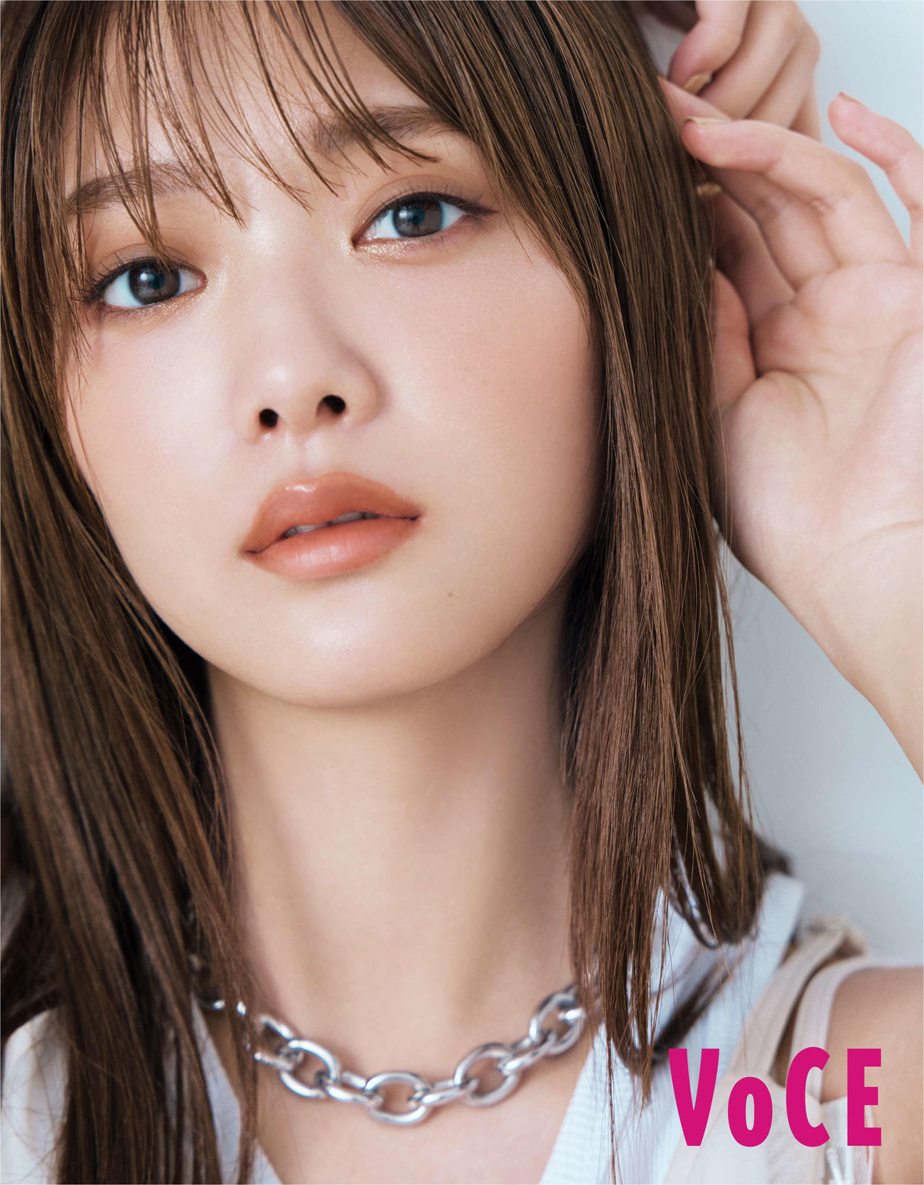 「VOCE」のレギュラーモデルに就任した櫻坂46田村保乃。11月号から登場する