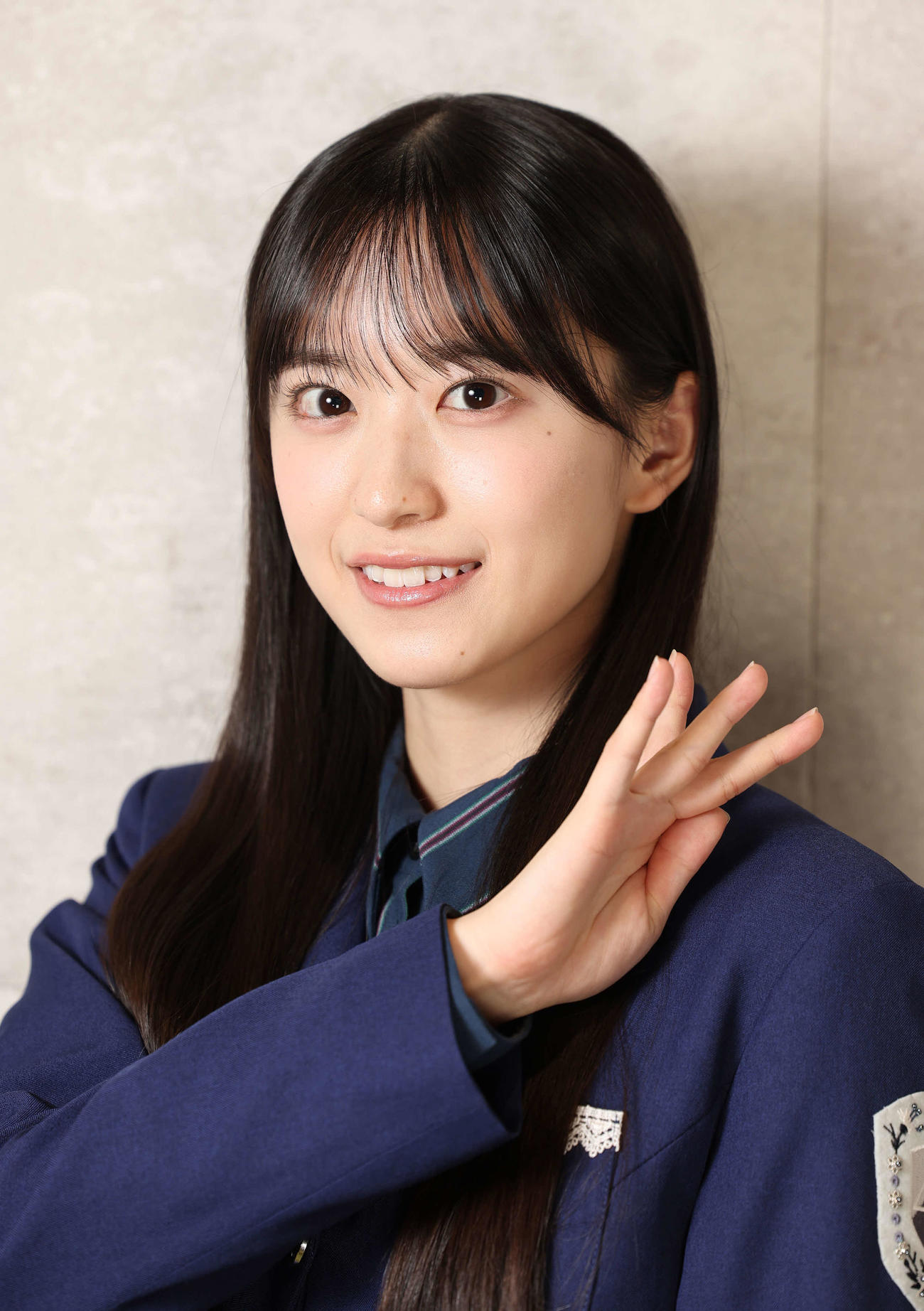 目力が印象的な村井優（撮影・中島郁夫）
