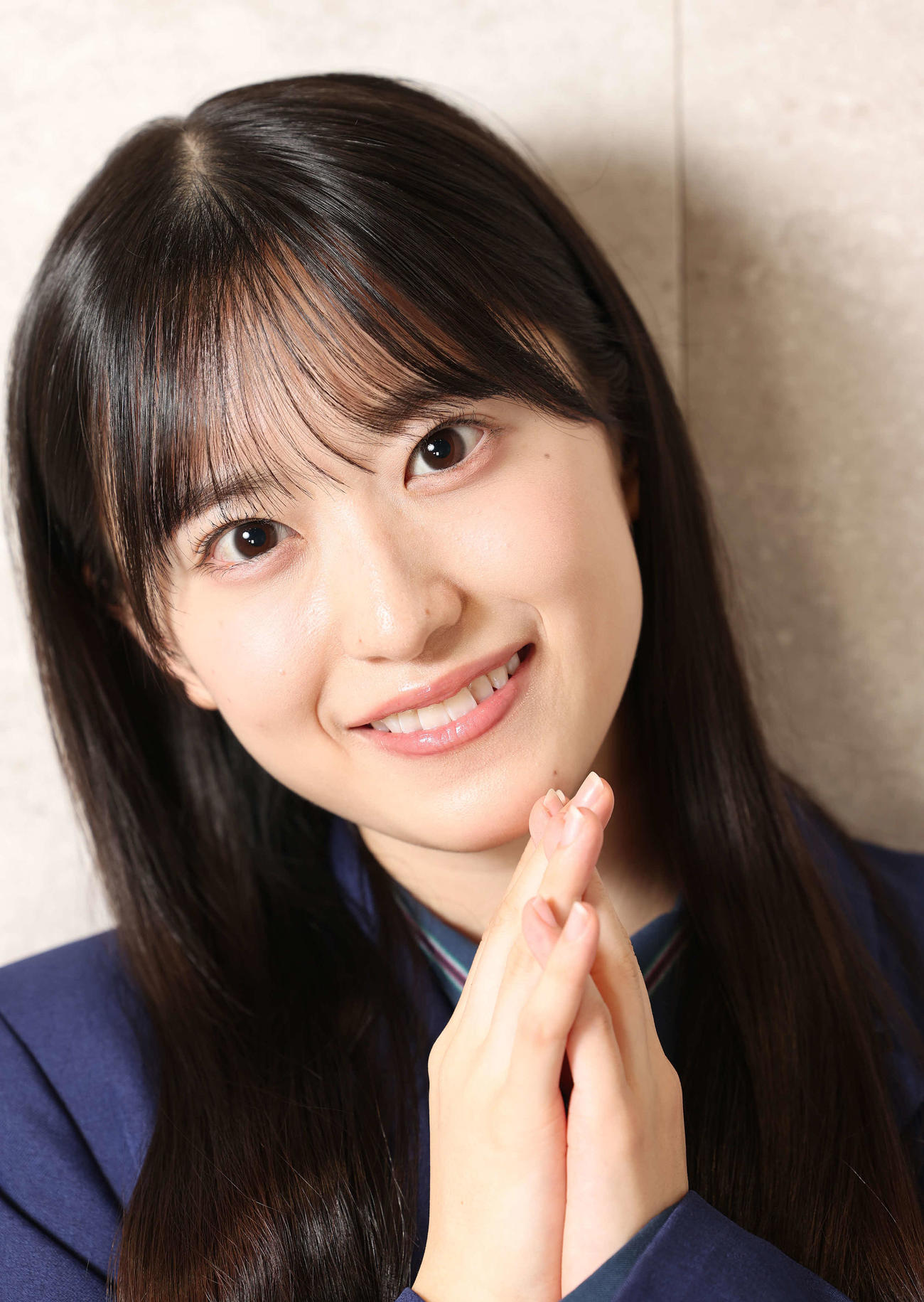 目力が印象的な村井優（撮影・中島郁夫）