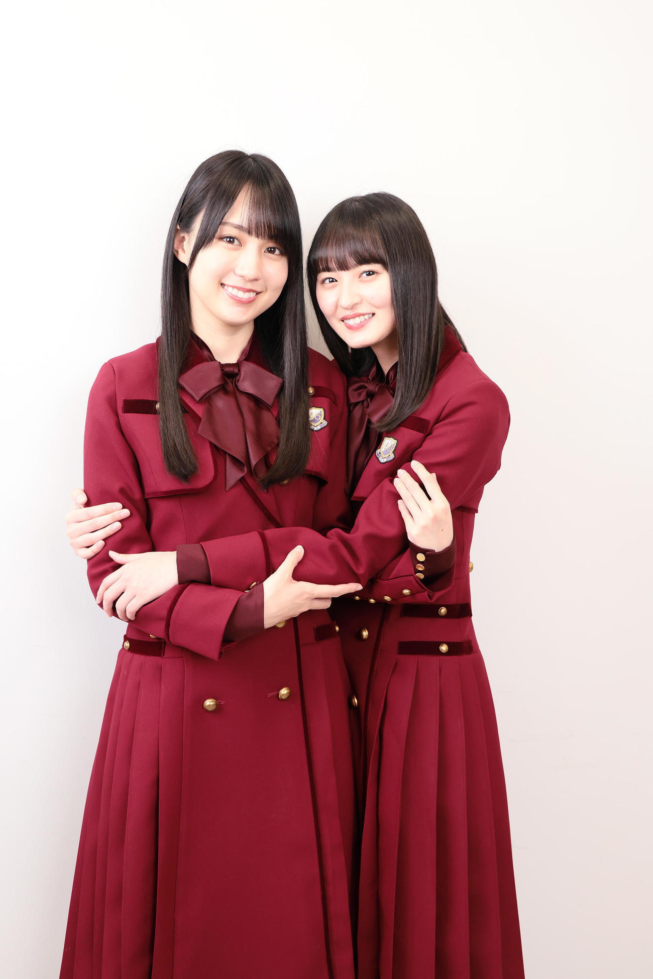 互いを思いやりながら、新曲ではダブルセンターを務める乃木坂46の賀喜遥香（左）と遠藤さくら（撮影・足立雅史）