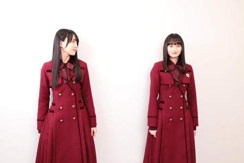 互いを思いやりながら、新曲ではダブルセンターを務める乃木坂46の賀喜遥香(左)と遠藤さくら(撮影・足立雅史)