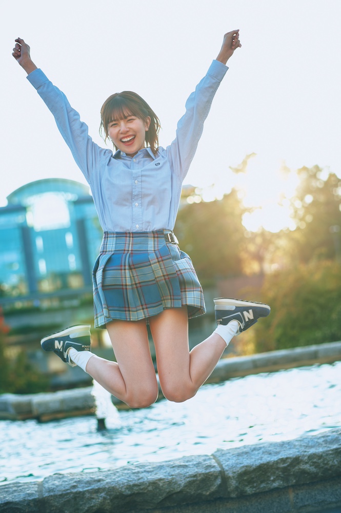 カナダ・バンクーバーで撮影した日向坂46松田好花ファースト写真集の先行カット　撮影：岡本武志／講談社