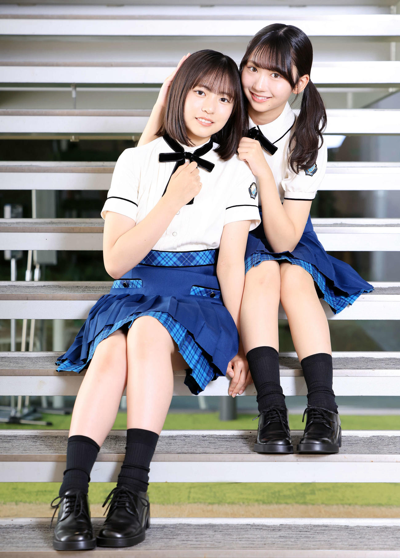 笑顔に初々しさがはじける日向坂46正源司陽子（左）と藤嶌果歩（撮影・浅見桂子）
