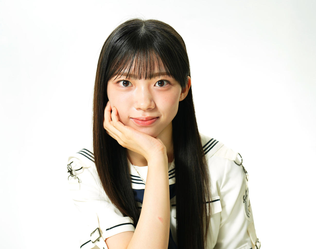 先輩たちとのエピソードを目を輝かせて語る櫻坂46の佐藤愛桜（撮影・菅敏）