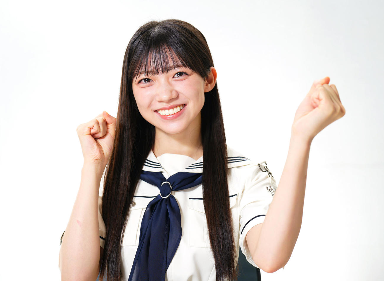 先輩たちとのエピソードを目を輝かせて語る櫻坂46の佐藤愛桜（撮影・菅敏）
