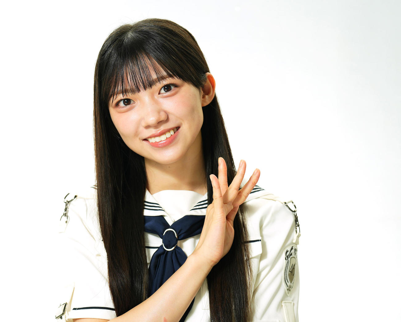 先輩たちとのエピソードを目を輝かせて語る櫻坂46の佐藤愛桜（撮影・菅敏）