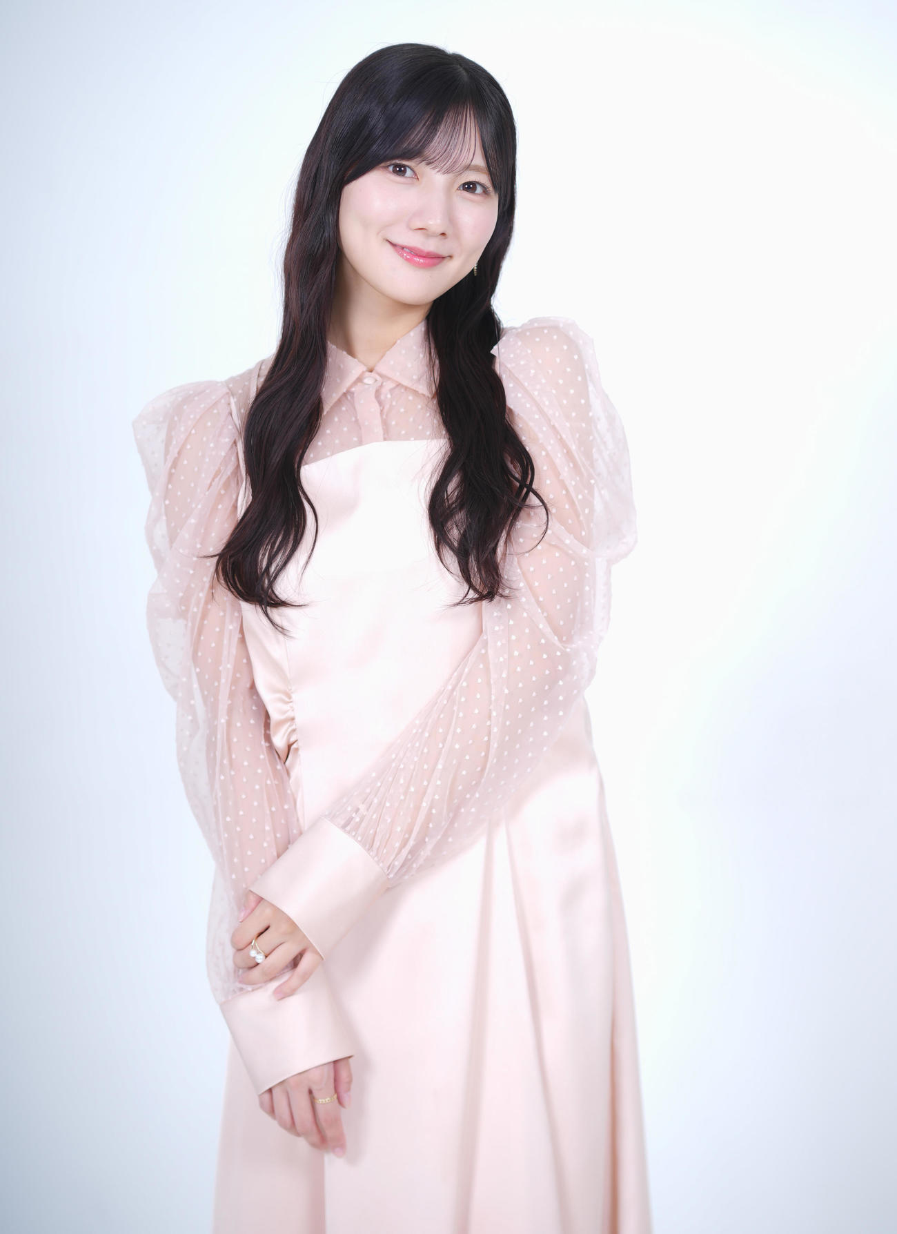 透明感のあるビジュアルと包み込むような笑顔が魅力的な日向坂46河田陽菜（撮影・垰建太）