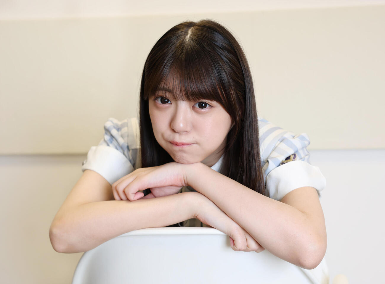 ハム顔を披露する冨里奈央（撮影・増田悦実）