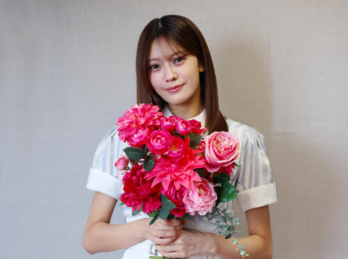 ミュージカル「秘密の花園」に出演する奥田いろはは柔らかい笑顔を見せる(撮影・増田悦実)