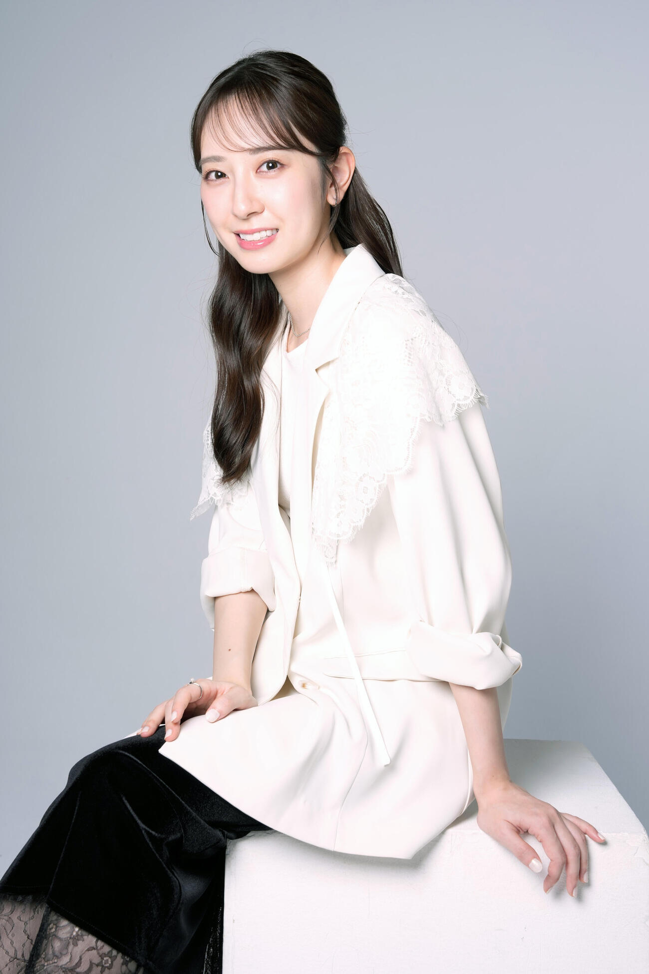 笑顔を見せる日向坂46の金村美玖（撮影・小島史椰）
