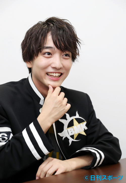 インタビューに答える高橋真佳把（撮影・前田充）
